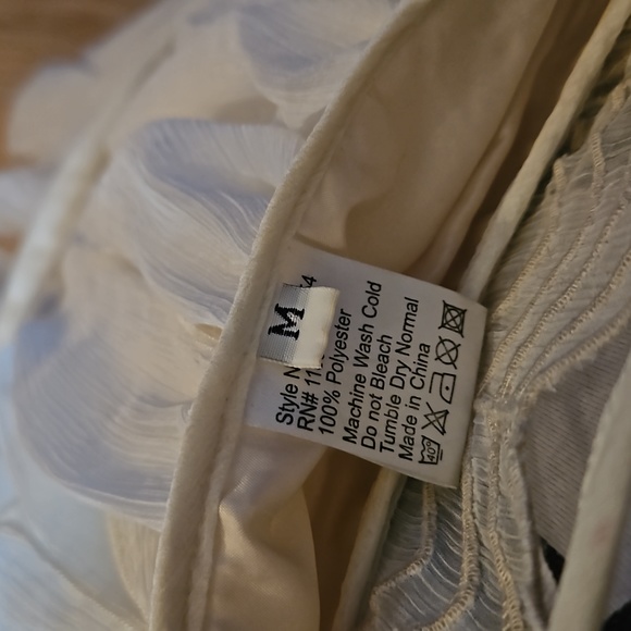 Ivory crepe dress, size M (worn once) - Picture 3 of 3